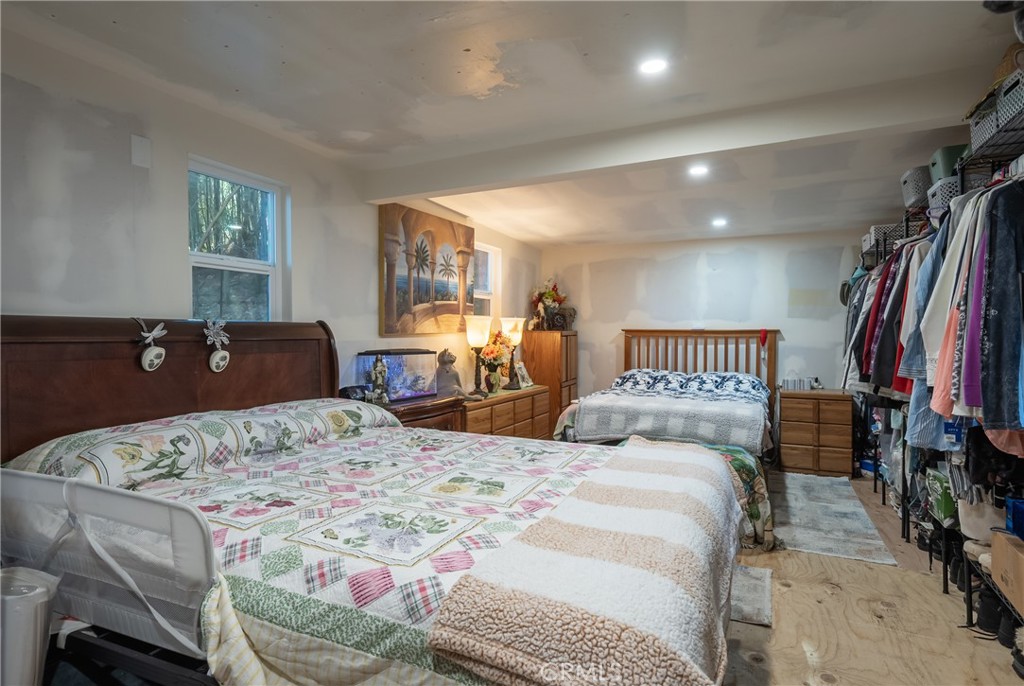 8427 Saddle Road Property Photo 22