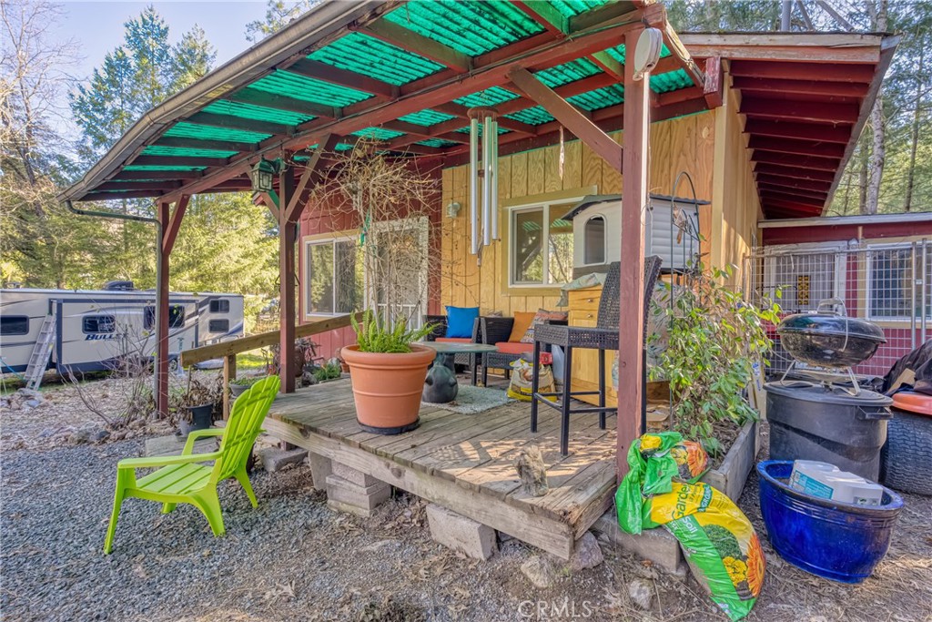8427 Saddle Road Property Photo 30