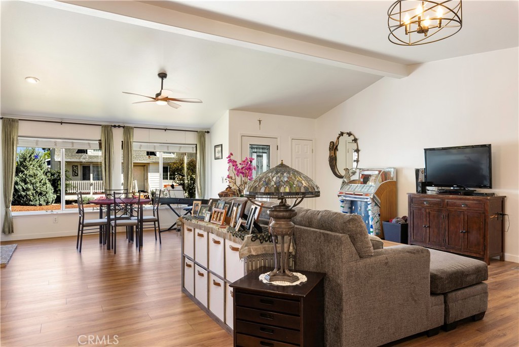 205 Island View Property Photo 9
