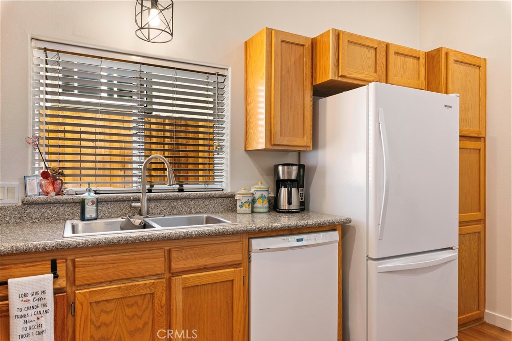 205 Island View Property Photo 17