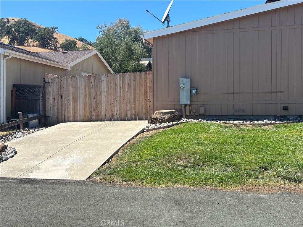 205 Island View Property Photo 37