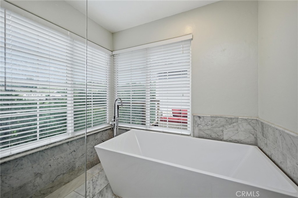 19972 Jigsaw Property Photo 26
