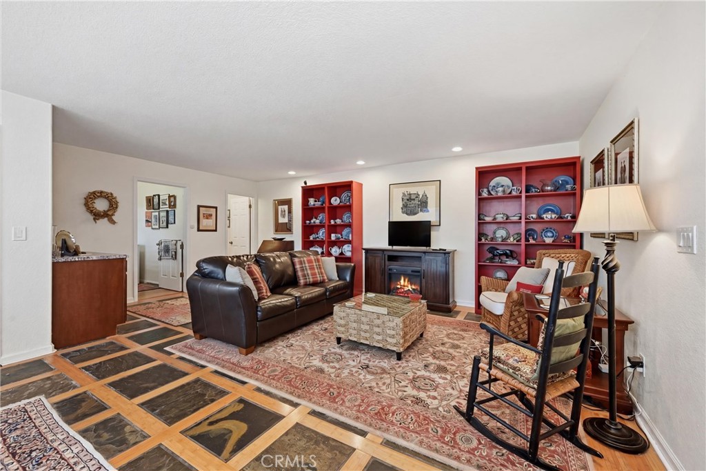 19972 Jigsaw Property Photo 29