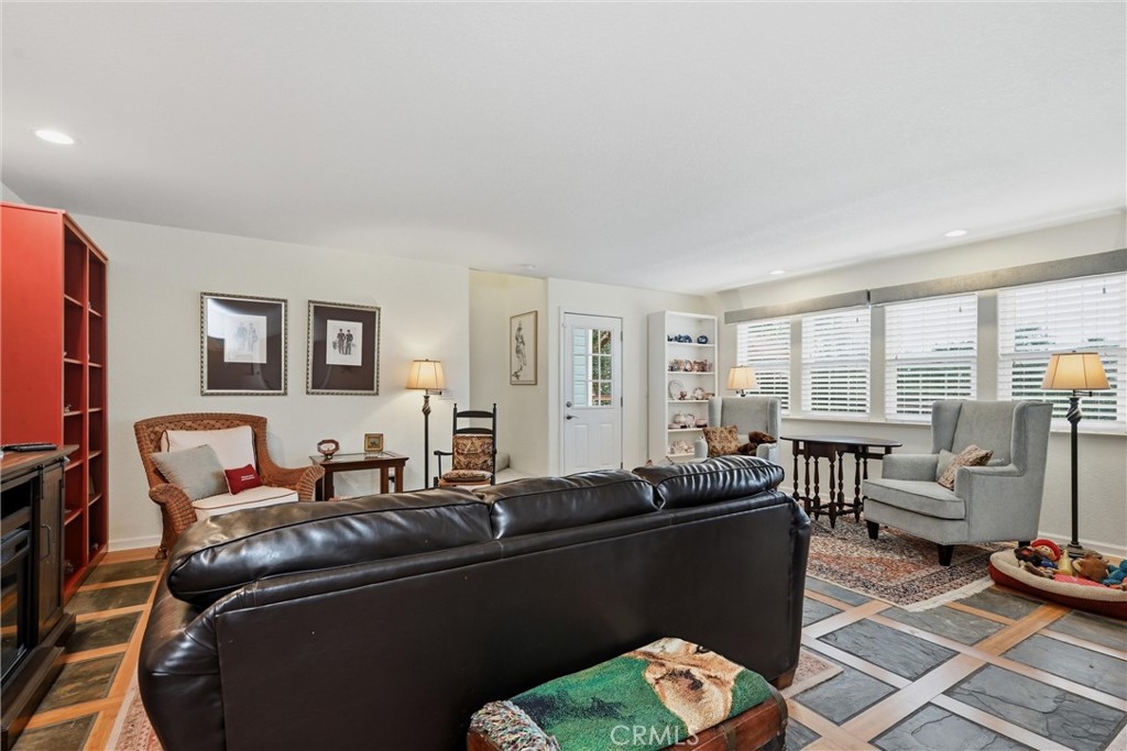 19972 Jigsaw Property Photo 33