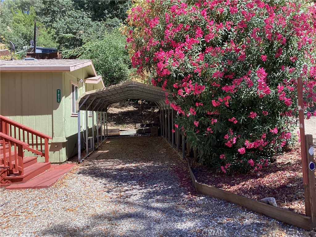 7072 Sonja Lu Property Photo 4