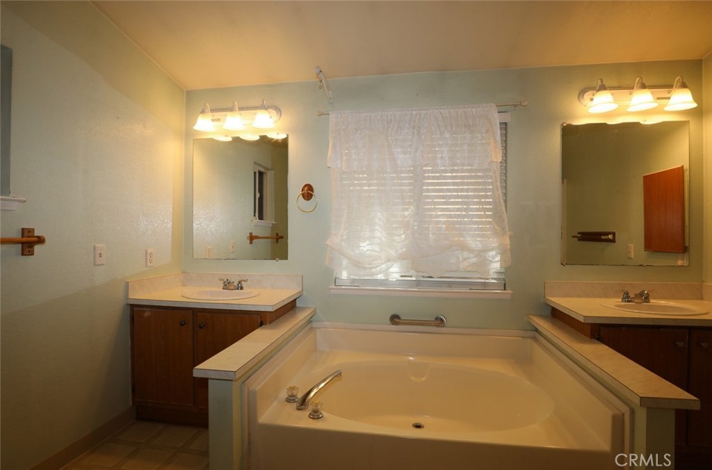 7072 Sonja Lu Property Photo 33