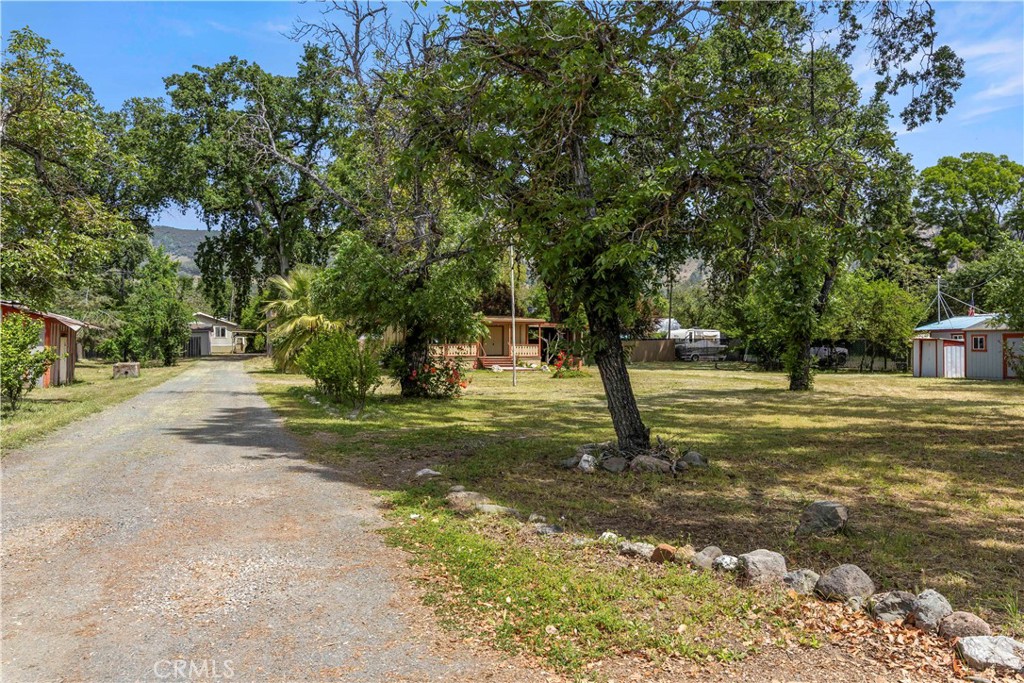 2600 Lakeshore Property Photo 7