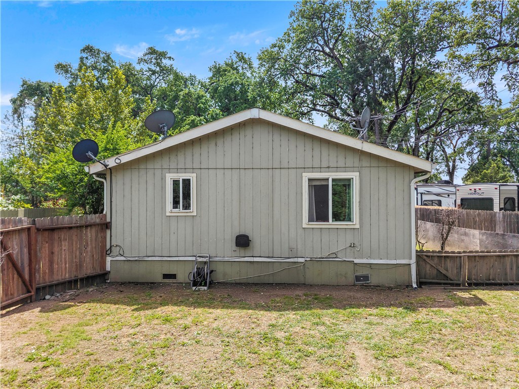 2600 Lakeshore Property Photo 43