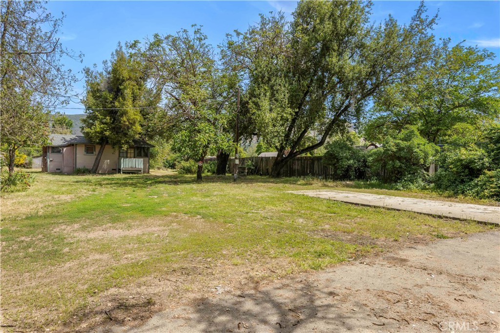 2600 Lakeshore Property Photo 45
