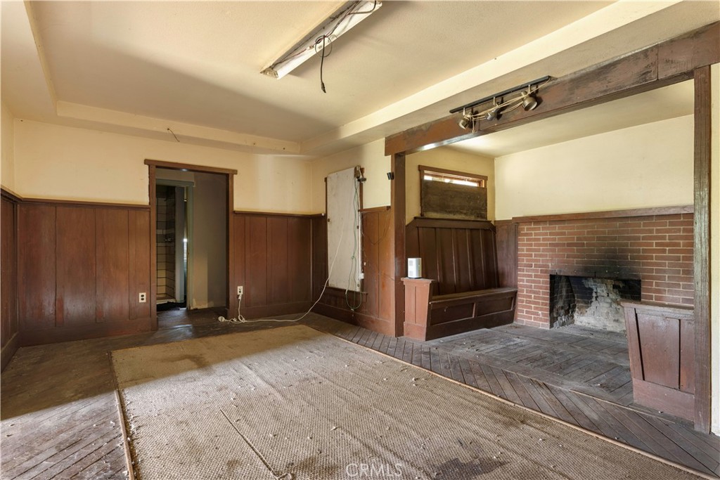 2600 Lakeshore Property Photo 53