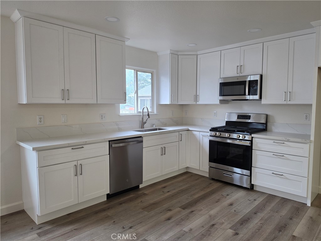 15786 33rd Property Photo 4