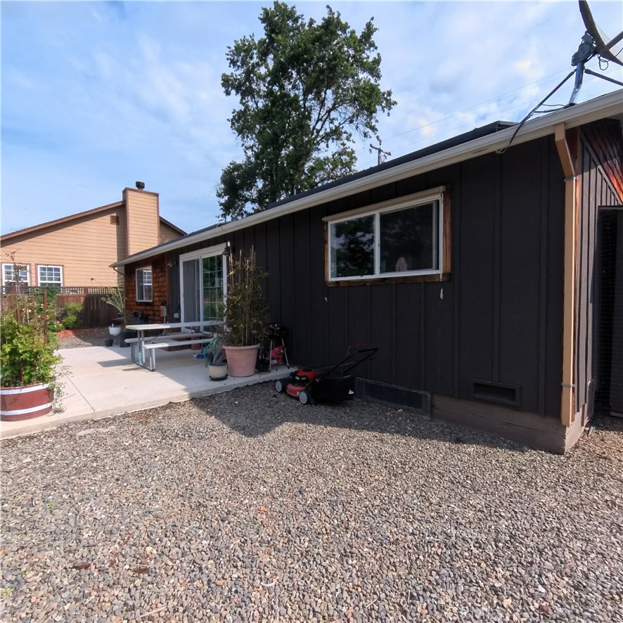 18237 Hidden Valley Road Property Photo 2