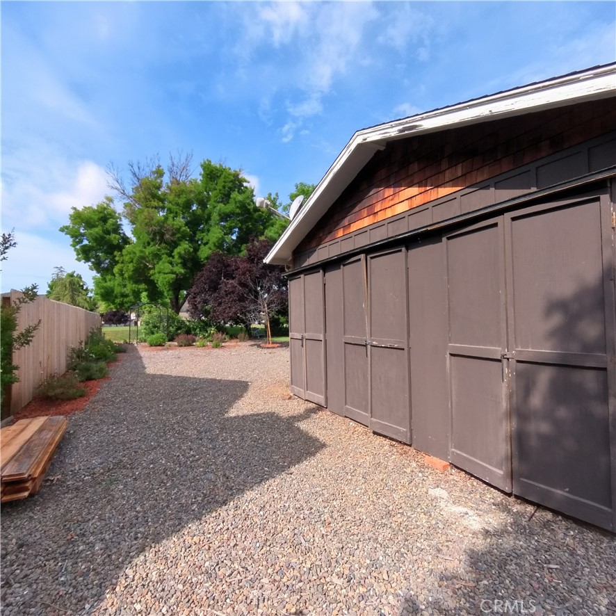 18237 Hidden Valley Road Property Photo 6