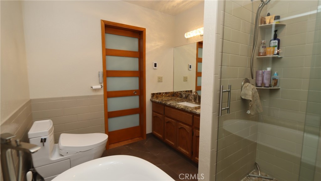 9714 St Helena Property Photo 16
