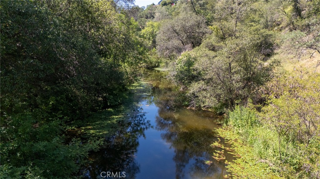 16985 Knollview Property Photo 14