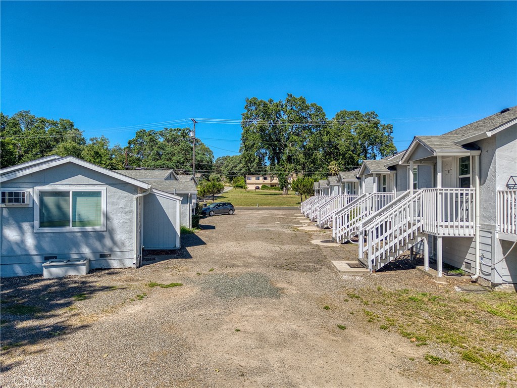 4550 Lakeshore Property Photo 3