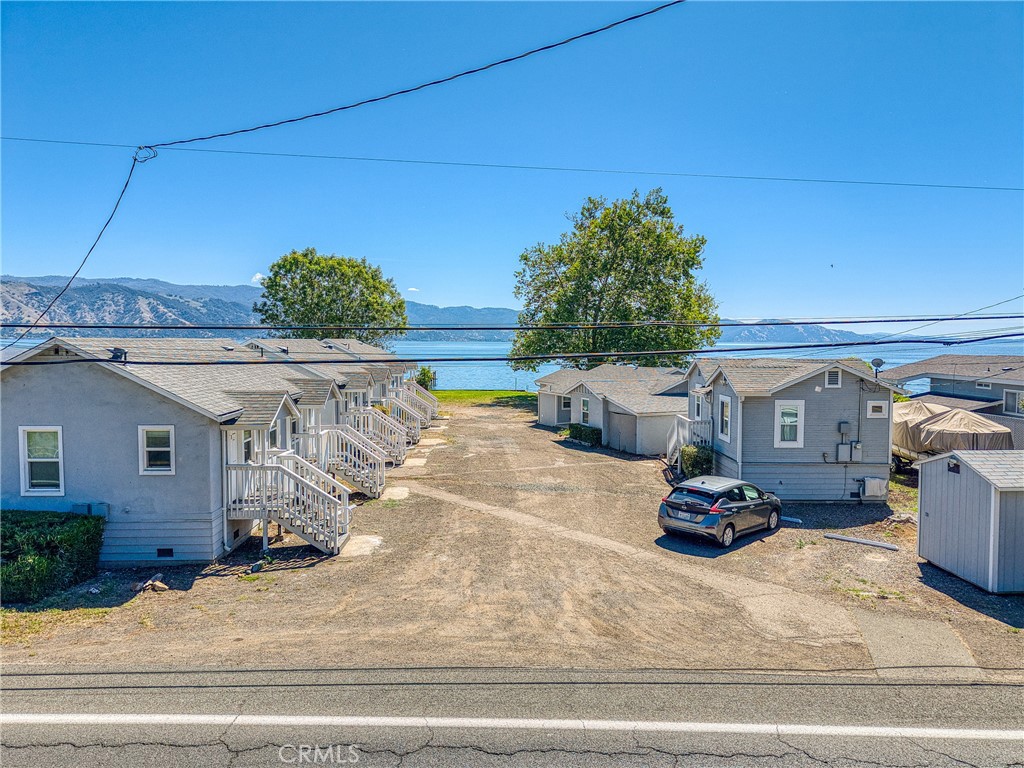 4550 Lakeshore Property Photo 5