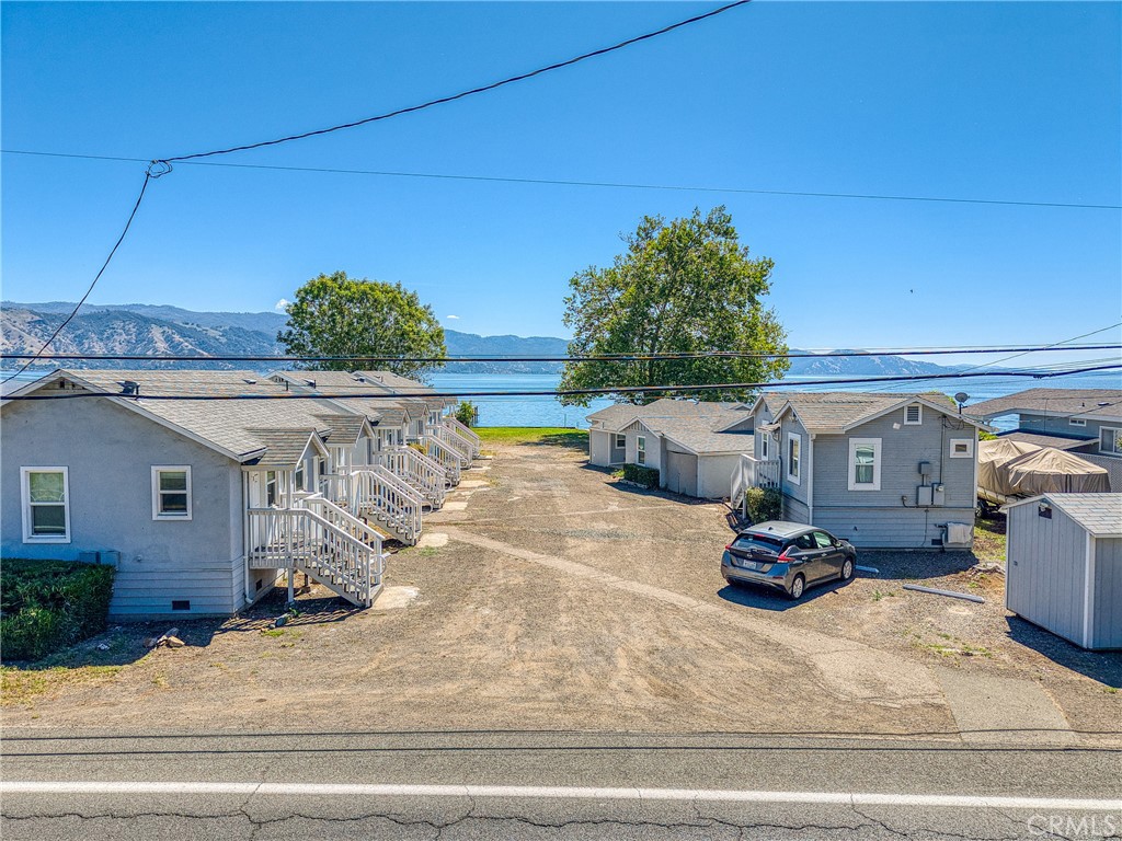 4550 Lakeshore Property Photo 5