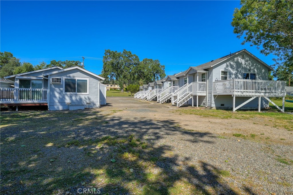 4550 Lakeshore Property Photo 8