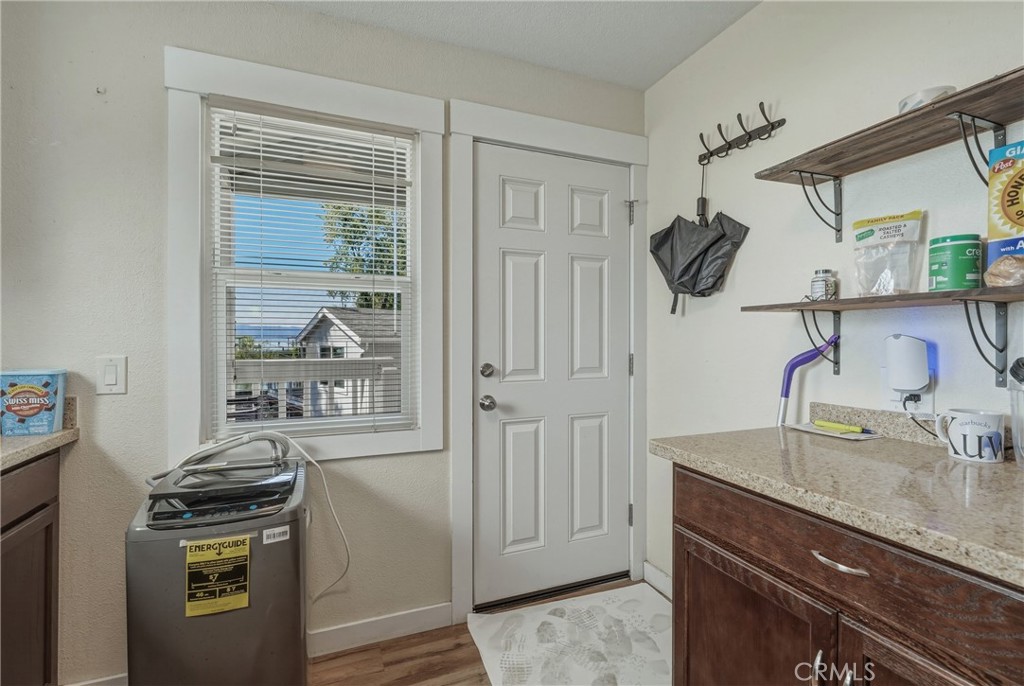 4550 Lakeshore Property Photo 19