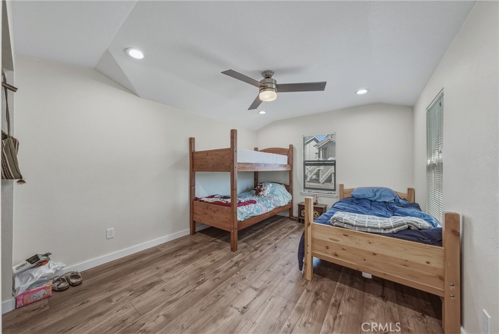 4550 Lakeshore Property Photo 31