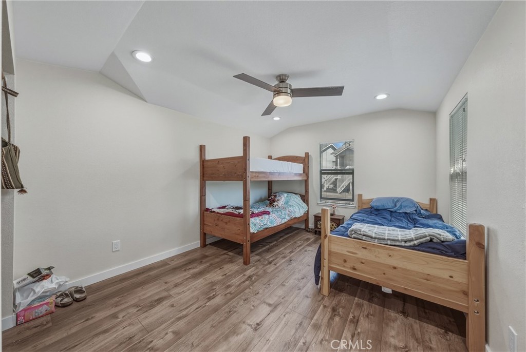4550 Lakeshore Property Photo 31