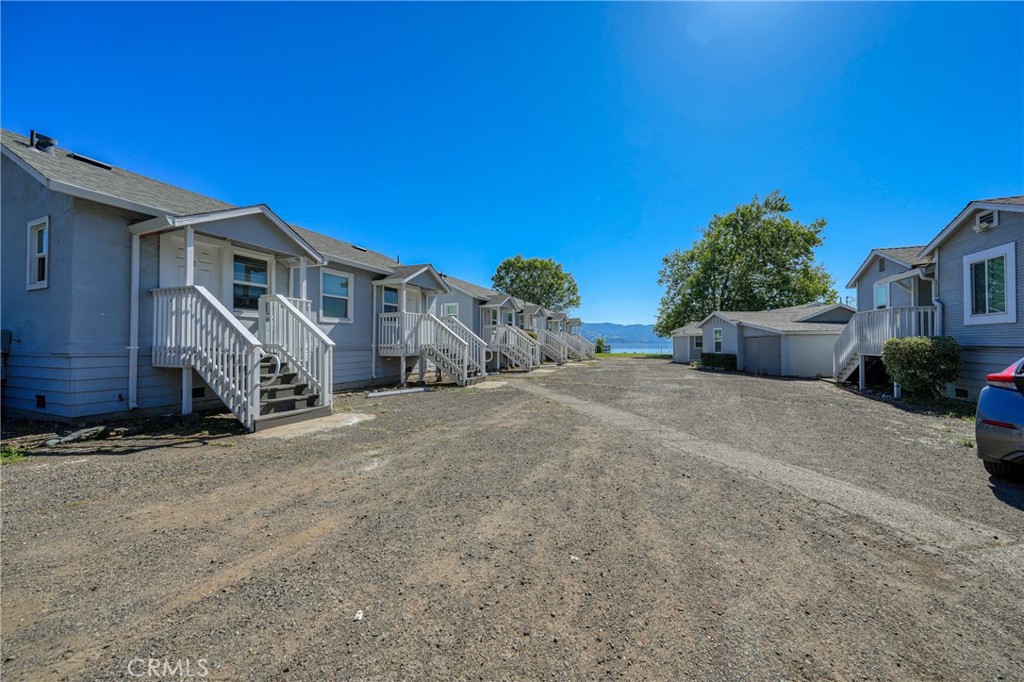4550 Lakeshore Property Photo 37