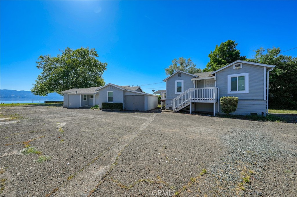 4550 Lakeshore Property Photo 38
