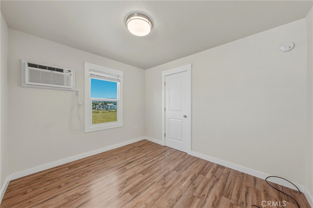 4550 Lakeshore Property Photo 41