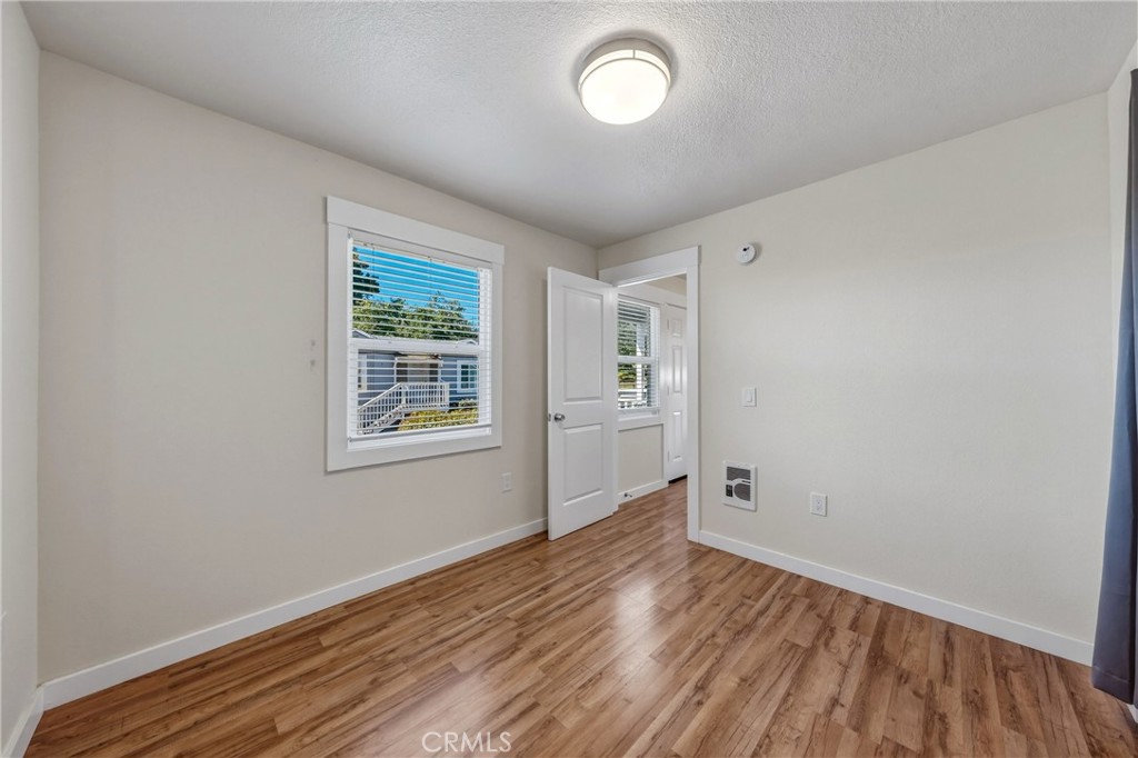 4550 Lakeshore Property Photo 45