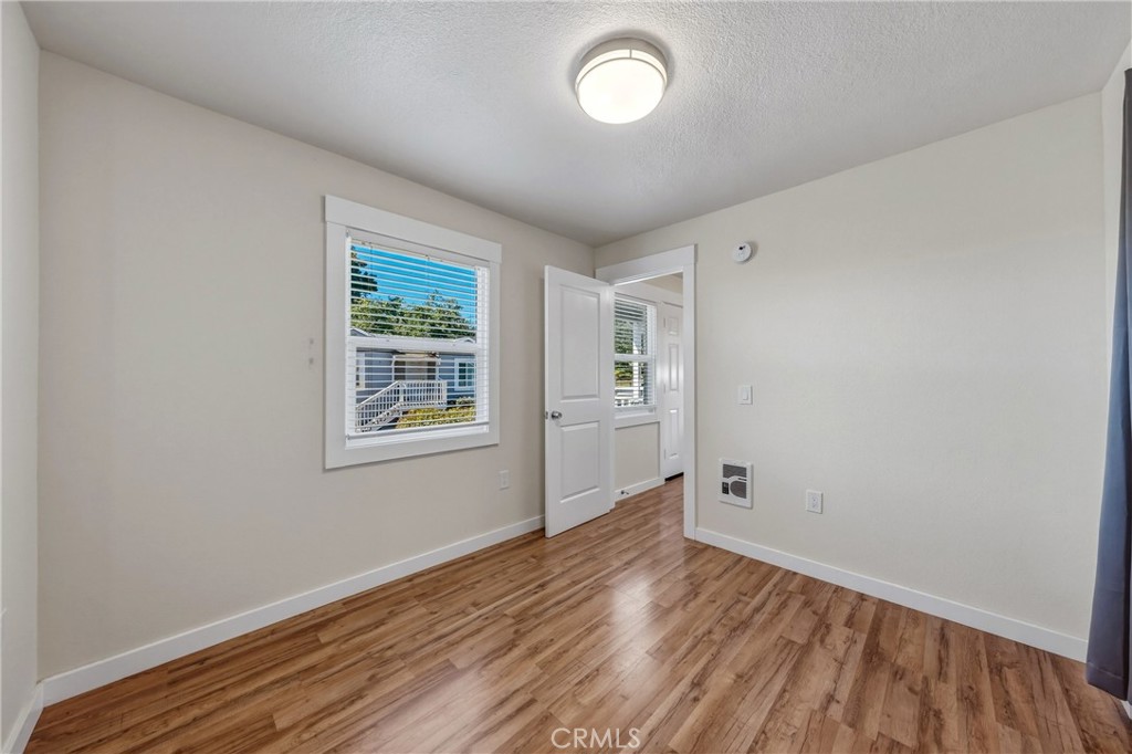 4550 Lakeshore Property Photo 45