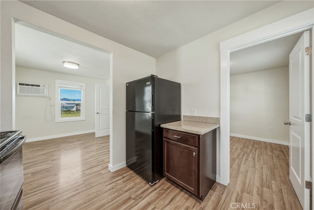4550 Lakeshore Property Photo 48