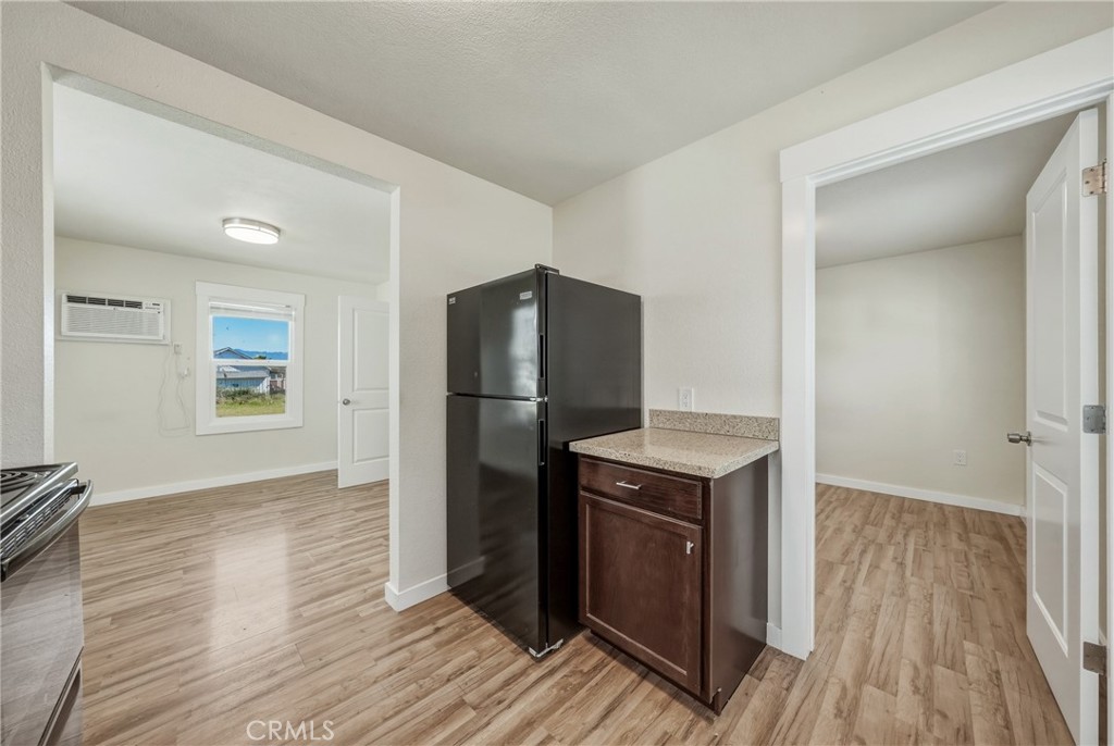 4550 Lakeshore Property Photo 48