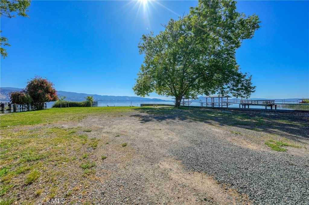 4550 Lakeshore Property Photo 49