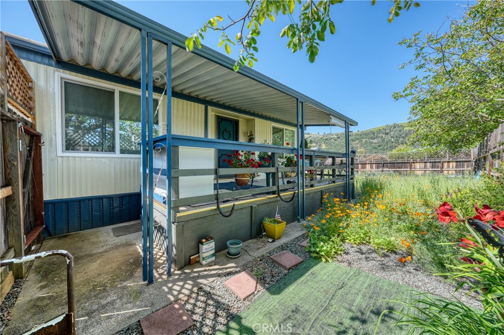 13902 Apple Lane Property Photo 1