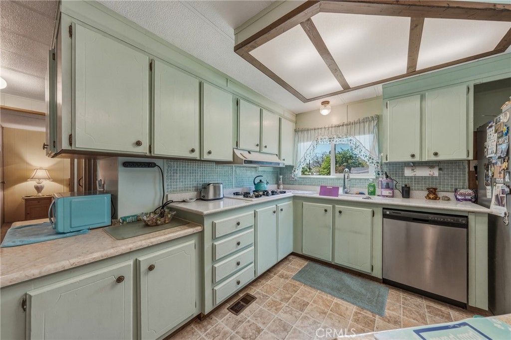 13902 Apple Lane Property Photo 10