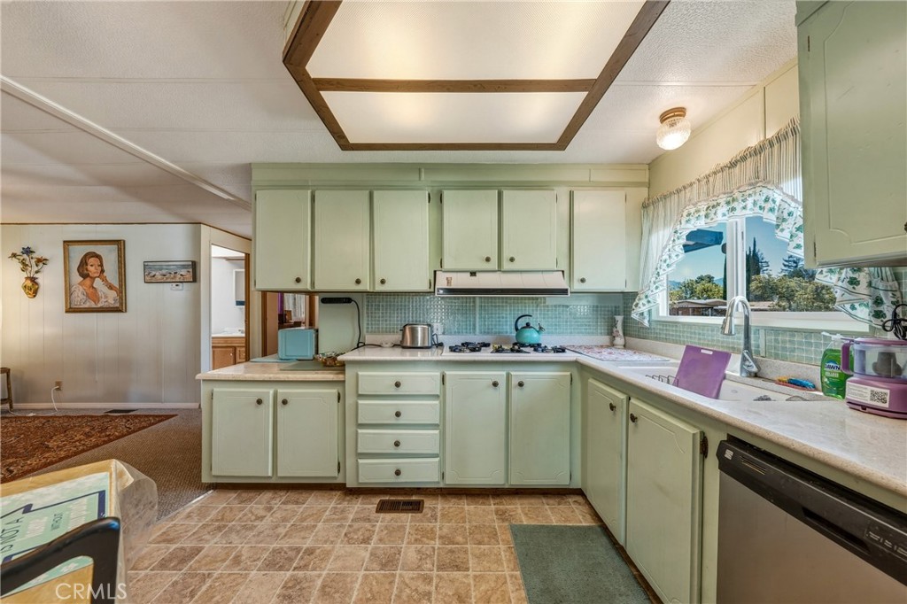 13902 Apple Lane Property Photo 12