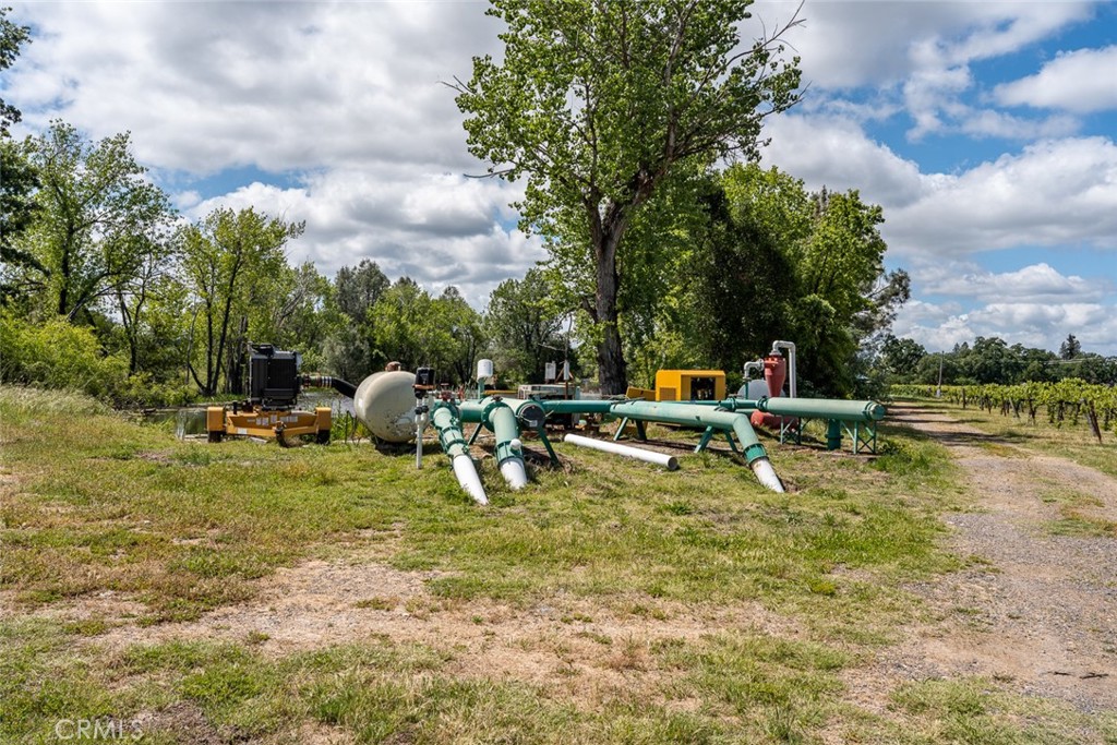 4500 Clark Property Photo 8