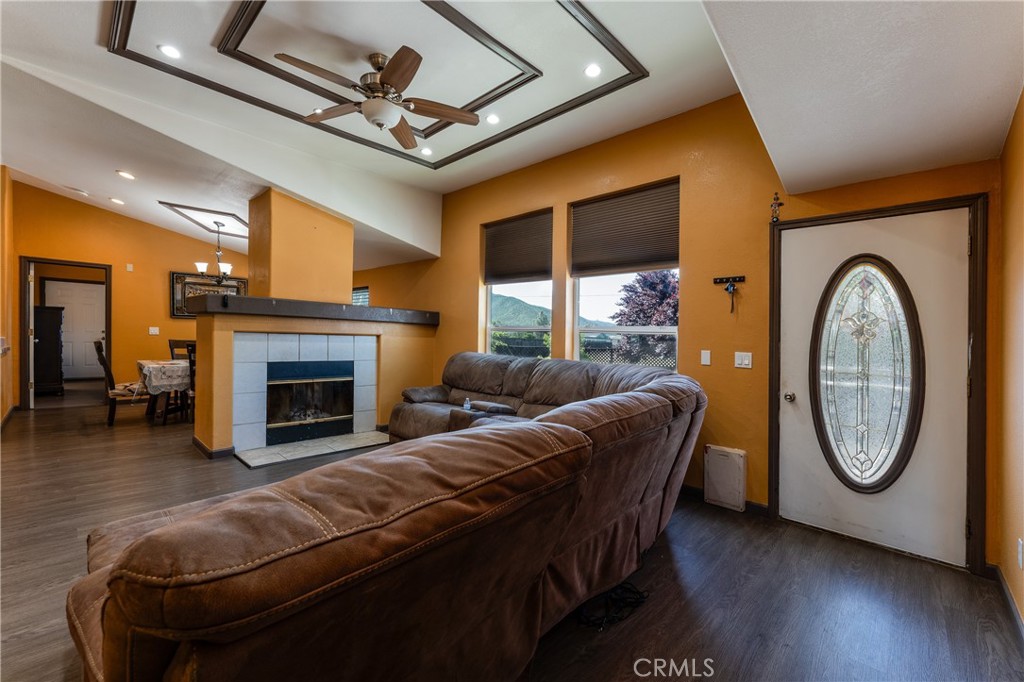 17706 Holly Way Property Photo 4