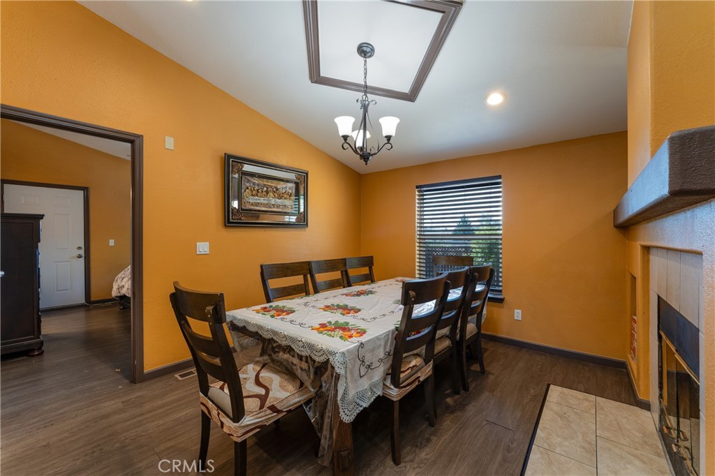17706 Holly Way Property Photo 8