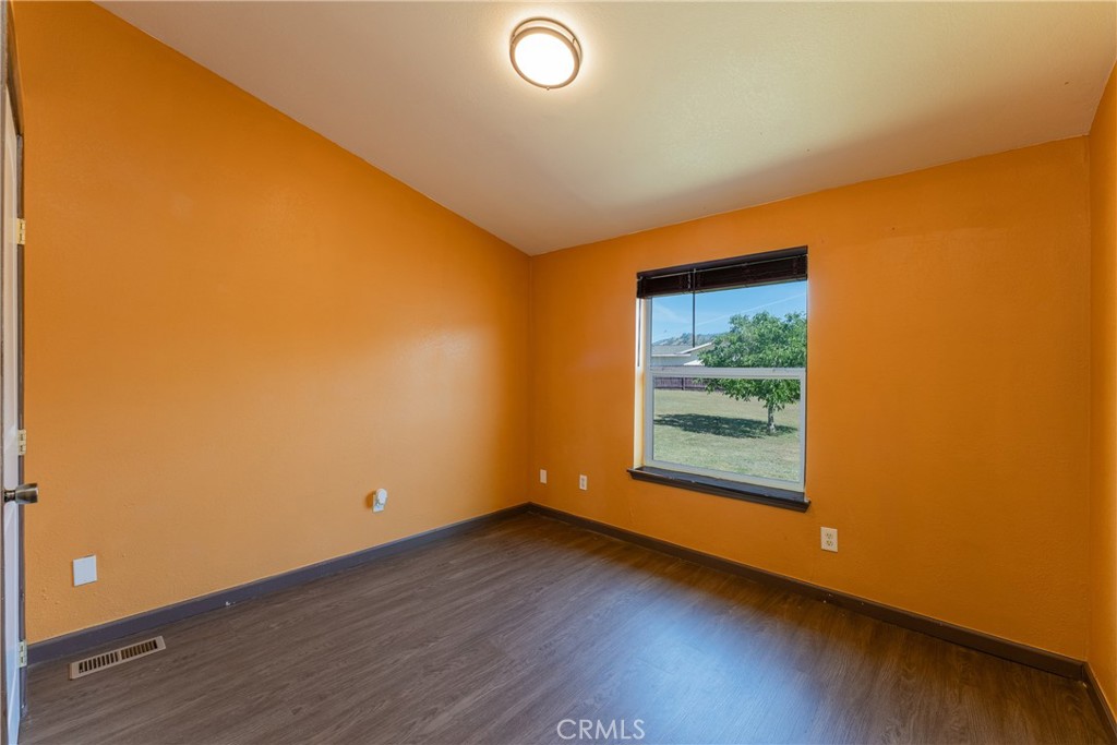 17706 Holly Way Property Photo 11