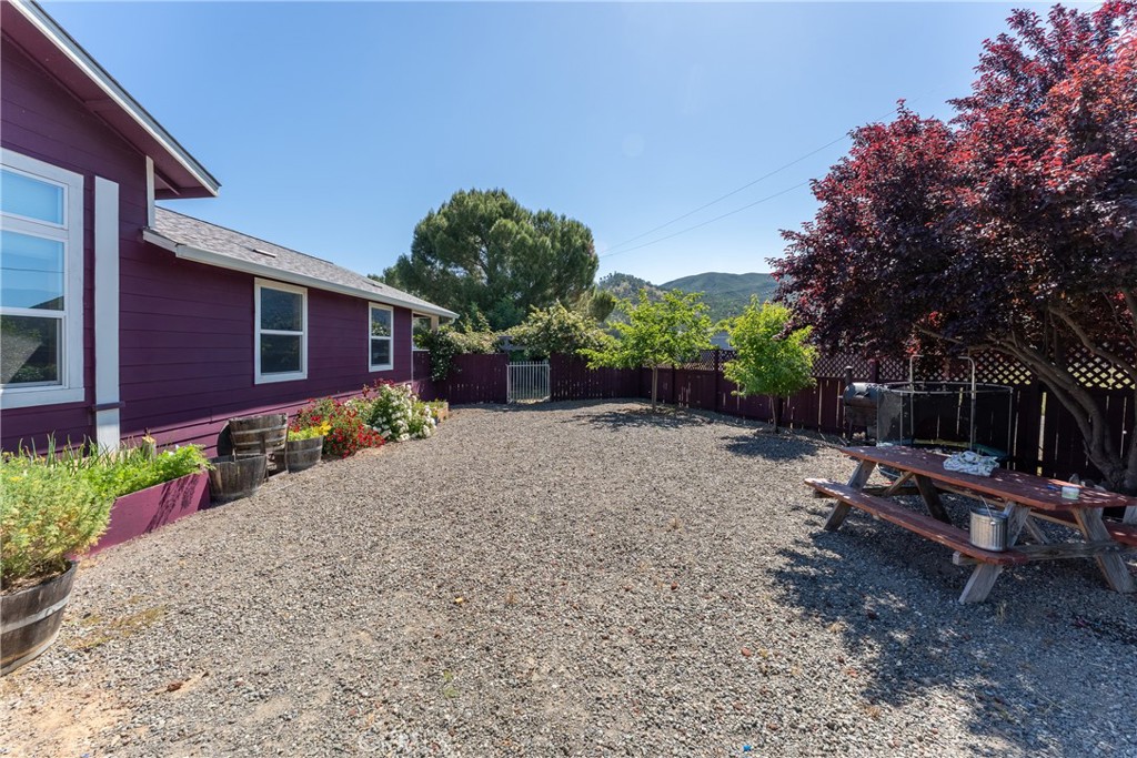 17706 Holly Way Property Photo 18