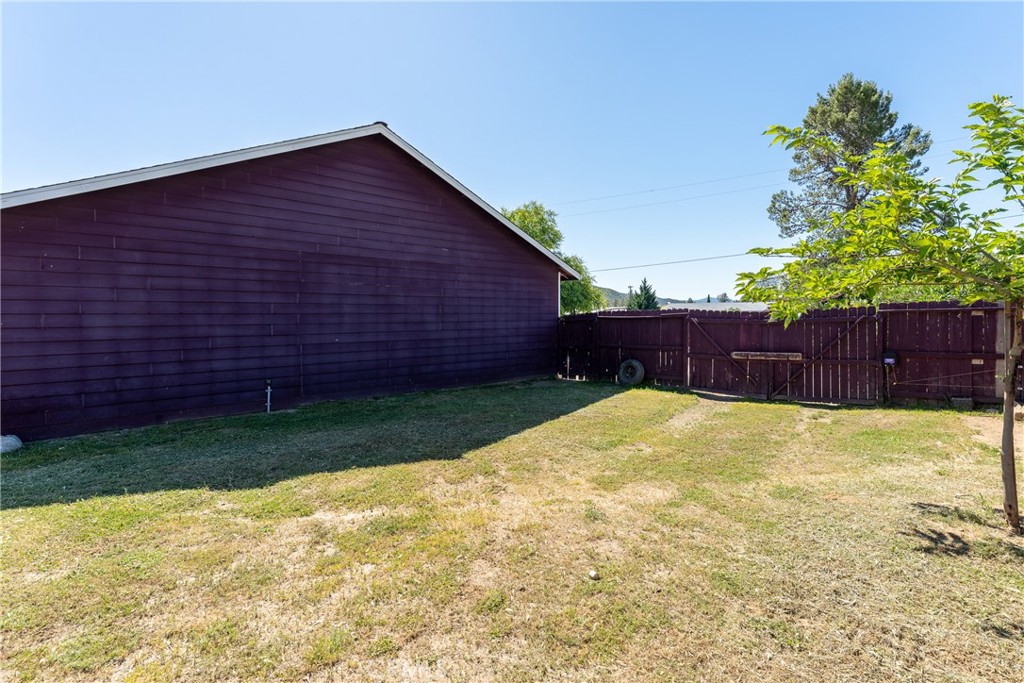 17706 Holly Way Property Photo 25