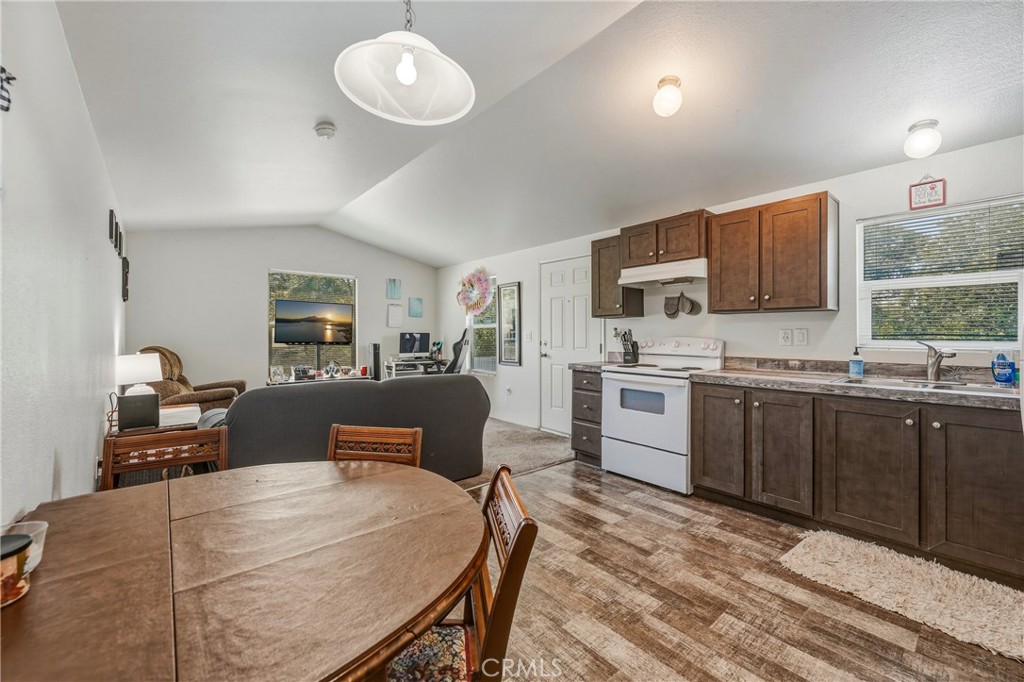 6219 Roland Property Photo 5