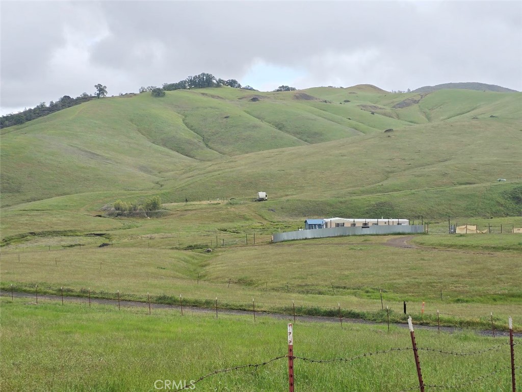 9460 Rocky Creek Property Photo 4