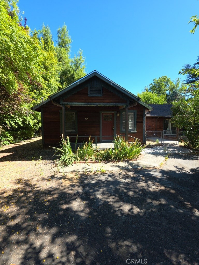 9633 Middle Creek Road Property Photo 1