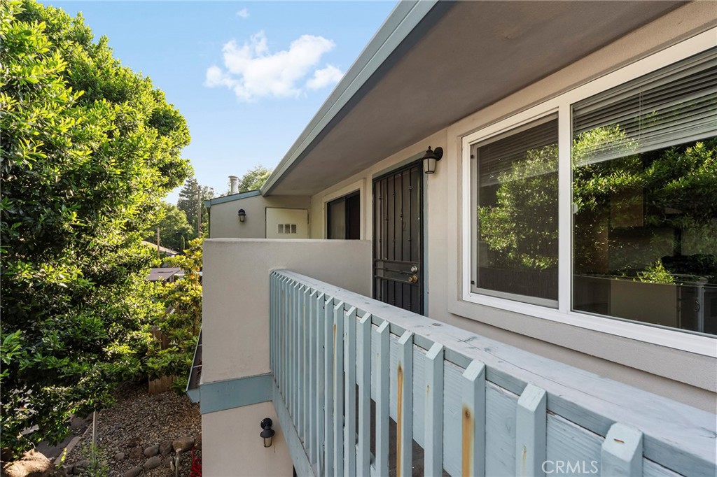 1412 N Cherry 2 Property Photo 5