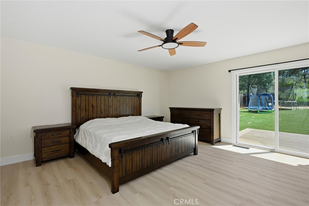 16906 Greenridge Property Photo 8