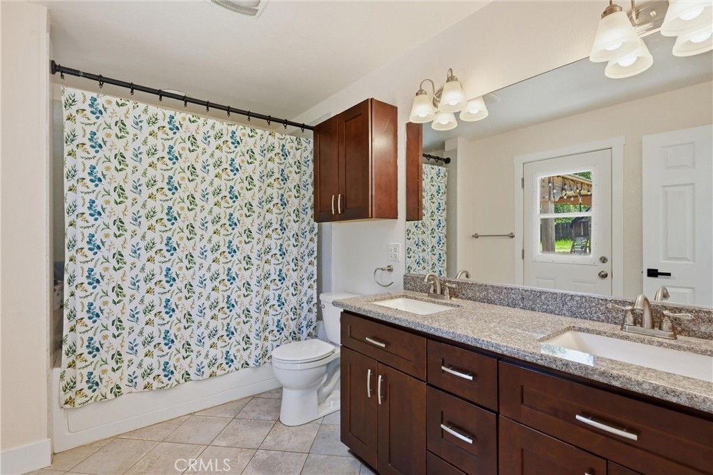 16906 Greenridge Property Photo 9