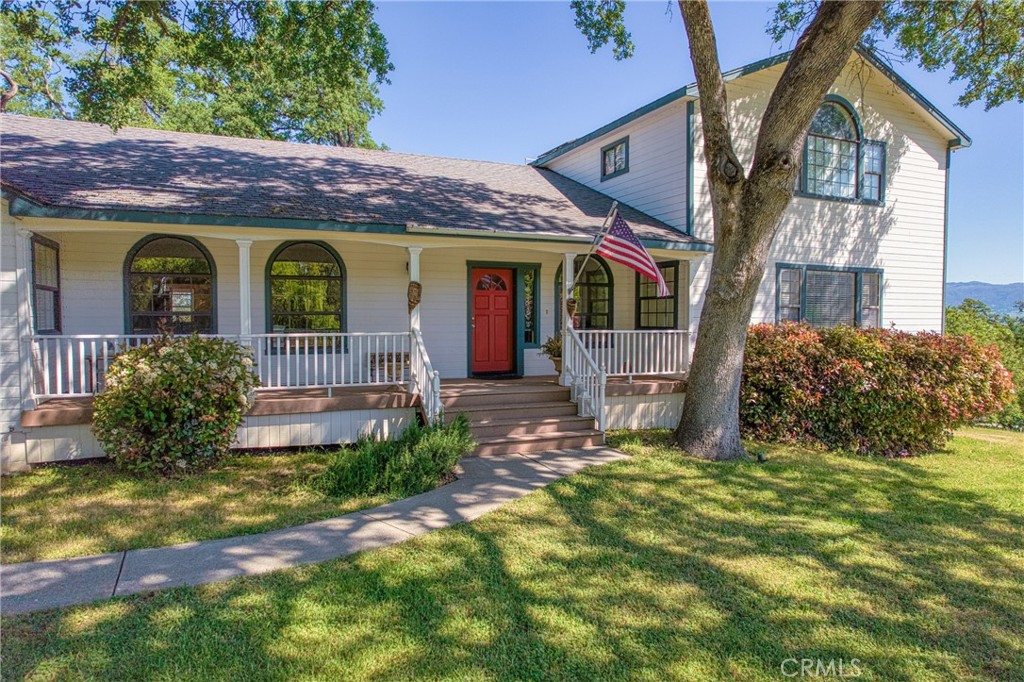 2210 Cedar Hill Way Property Photo 2